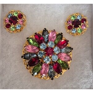 VTG Weiss Unsigned Multicolor Rhinestone Fruit Salad Brooch & Clip Earrings Set